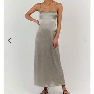NWT DISSH GIGI PEWTER SATIN MIDI DRESS size 4 silver CL